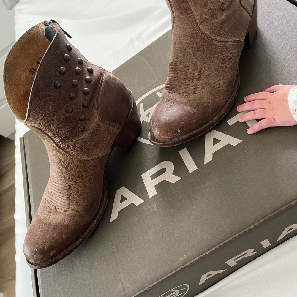 Women’s shyanne western booties